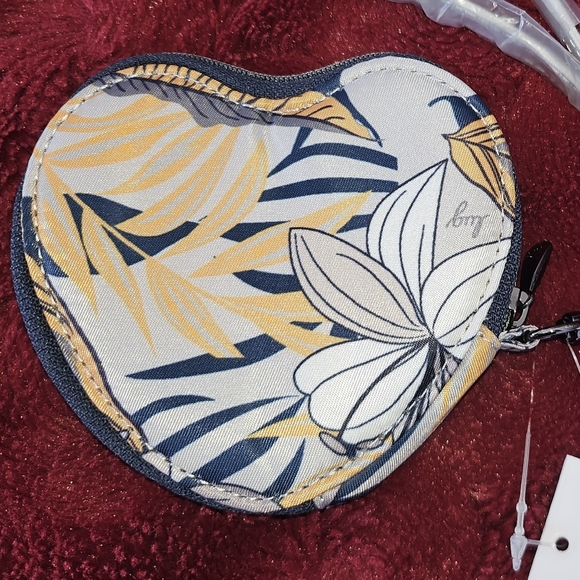 NWT Lug Heart Pouch + Satin Luxe Strap = Wristlet, $30 Retail See Screenshots - Picture 3 of 11